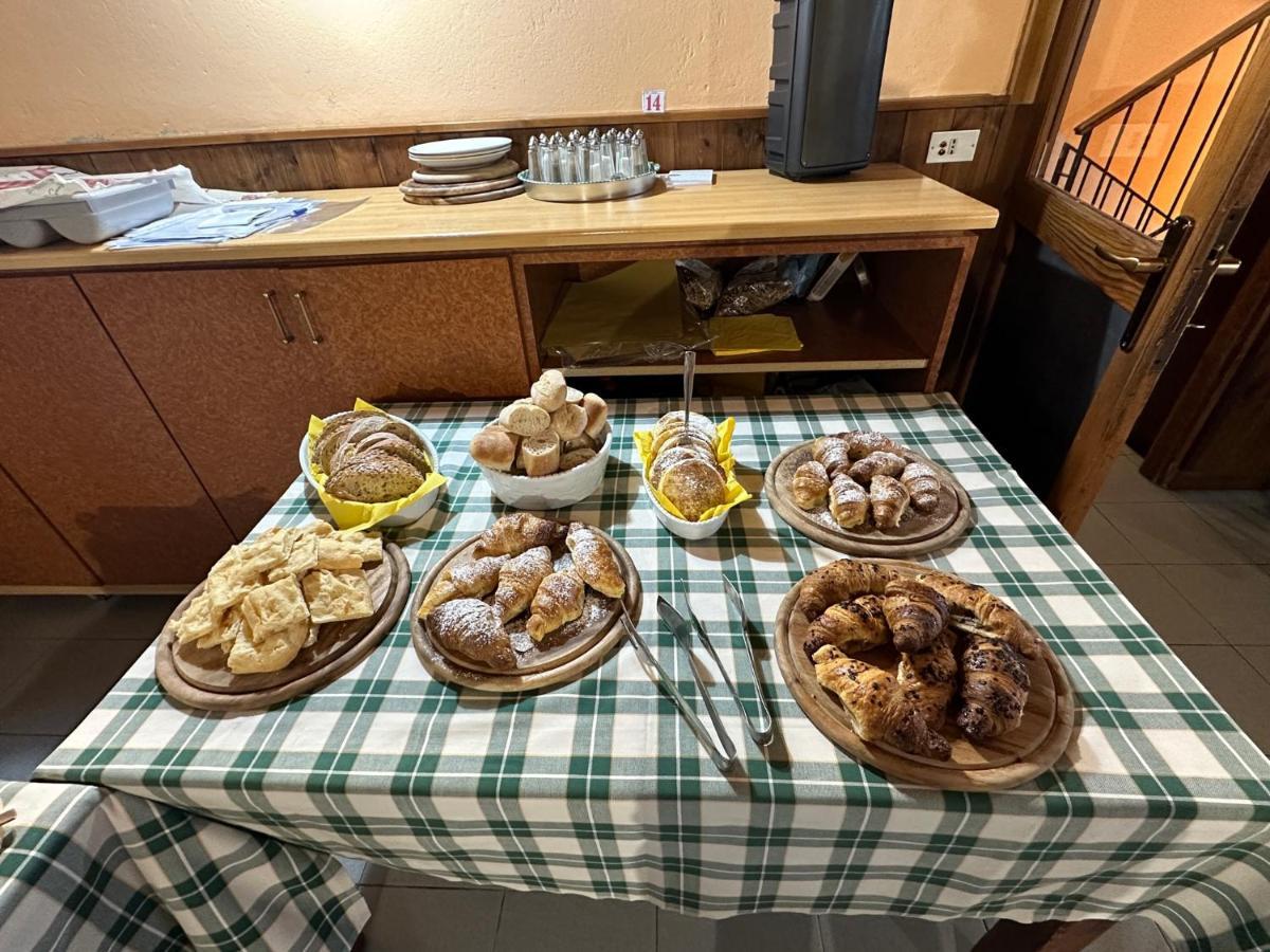 Capanna C.A.O. Hotel Brunate Kültér fotó
